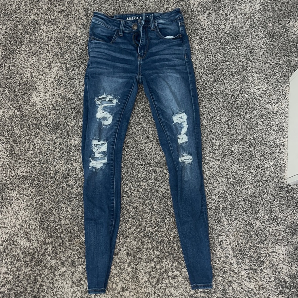 American Eagle Ripped Skinny Jean